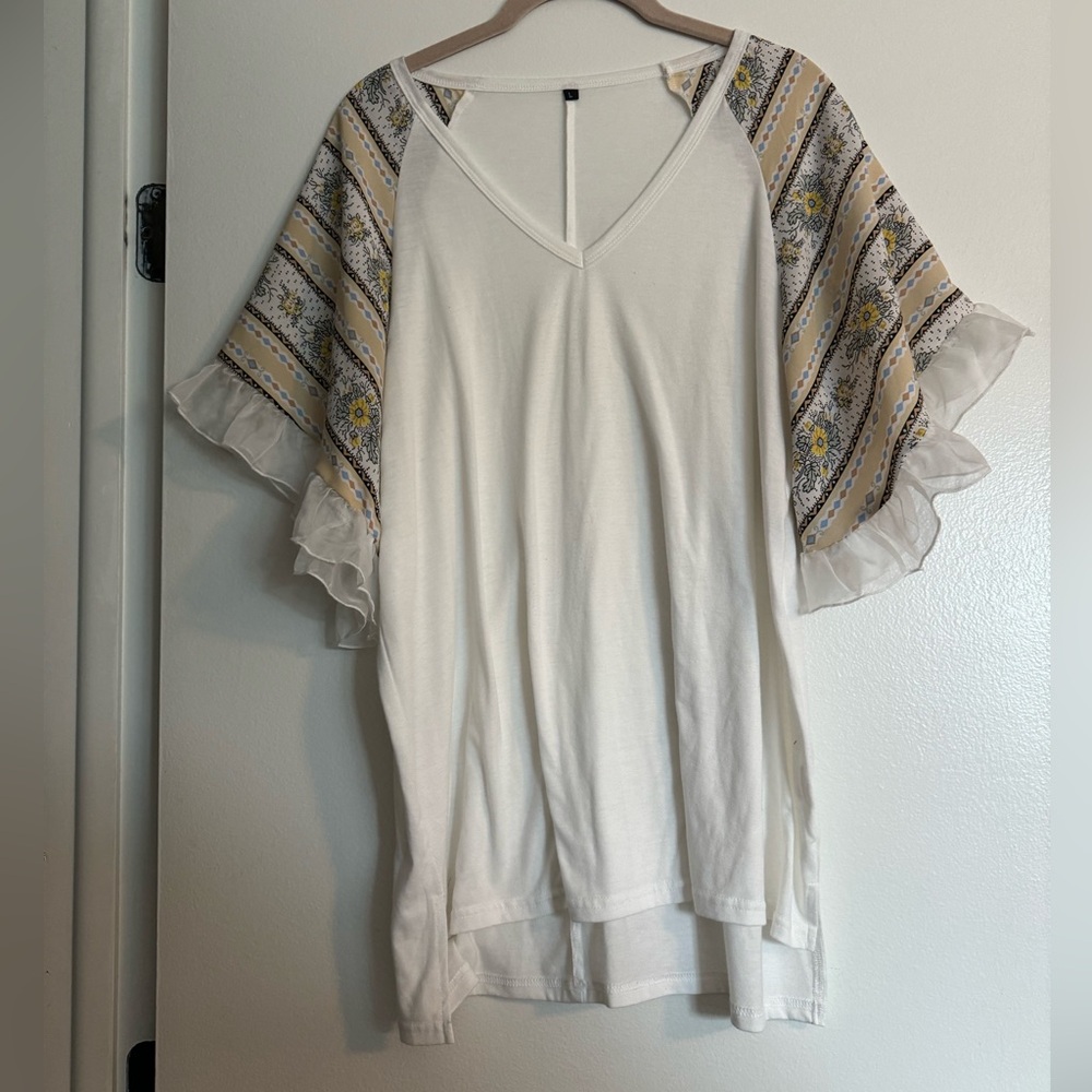 White Top With Floral Flutter Sleeves Size XL